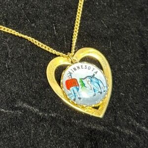 Vintage Minnesota Souvenir Heart Pendant Necklace: Gold Tone, 21 Inch Chain
